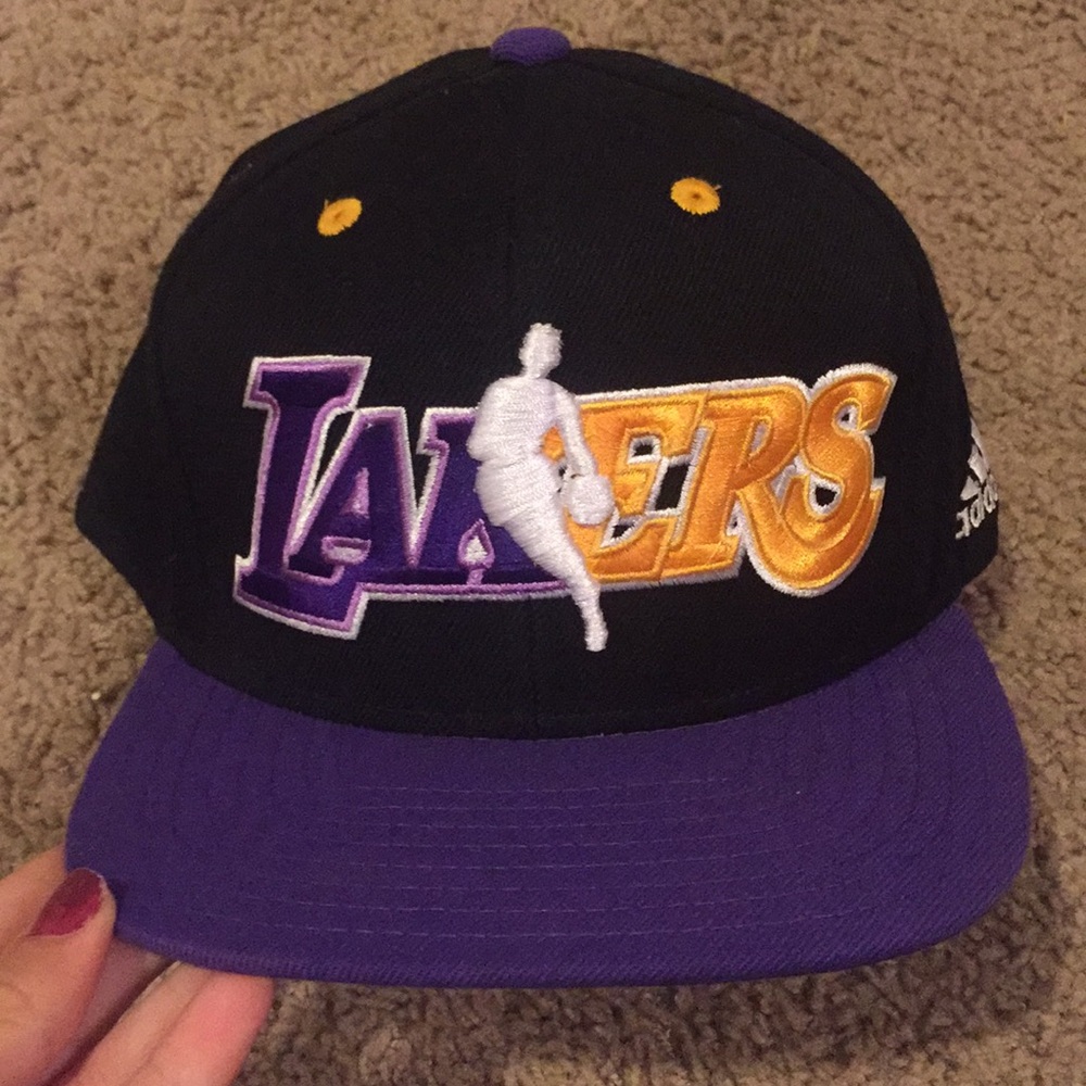 Adidas Lakers SnapBack hat. Black, purple, yellow